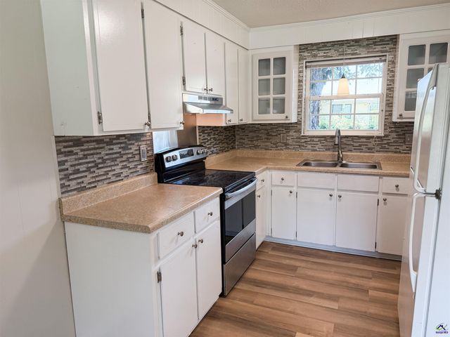 128 Barnesdale Dr, Warner Robins, GA 31093