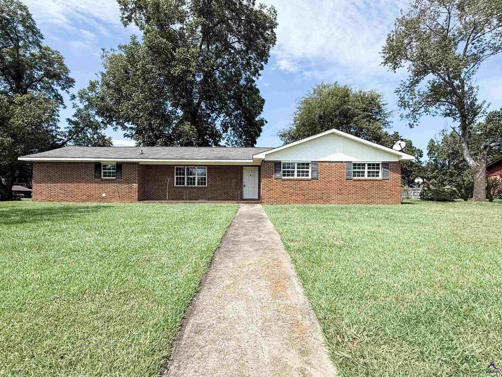 128 Barnesdale Dr, Warner Robins, GA 31093