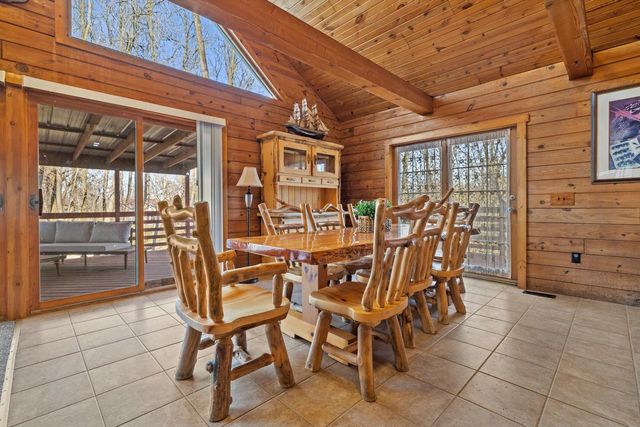 9225 400th AVENUE, Genoa City, WI 53128