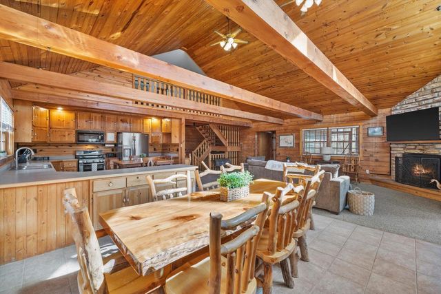9225 400th AVENUE, Genoa City, WI 53128