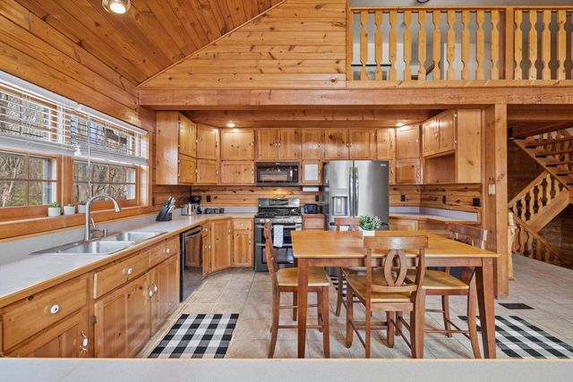 9225 400th AVENUE, Genoa City, WI 53128