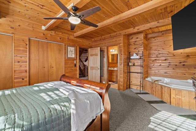 9225 400th AVENUE, Genoa City, WI 53128