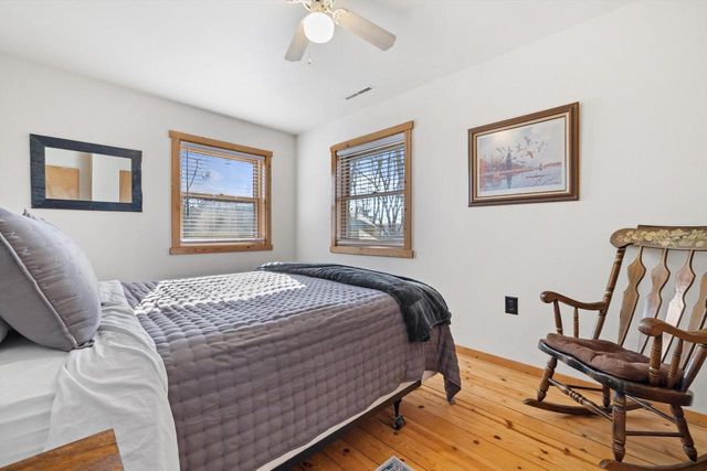 9225 400th AVENUE, Genoa City, WI 53128