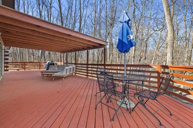9225 400th AVENUE, Genoa City, WI 53128
