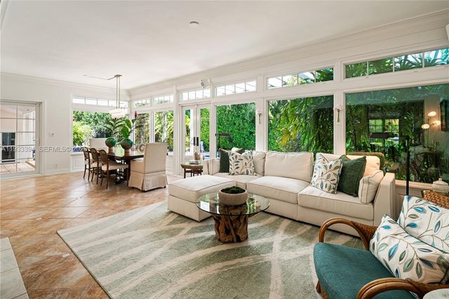 4871 SW 74th Ter, Miami, FL 33143