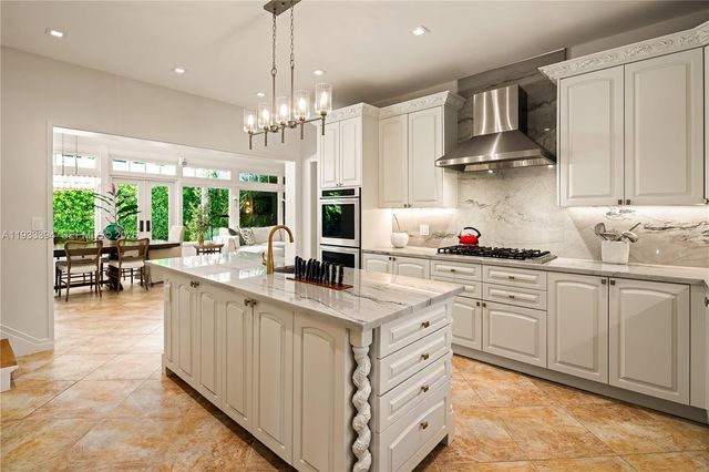 4871 SW 74th Ter, Miami, FL 33143