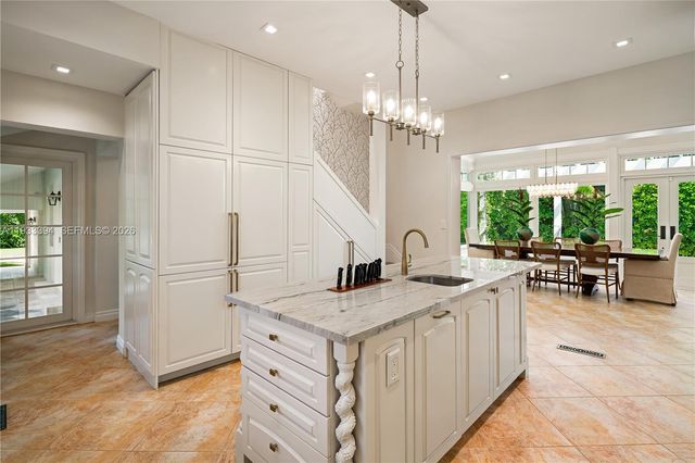 4871 SW 74th Ter, Miami, FL 33143