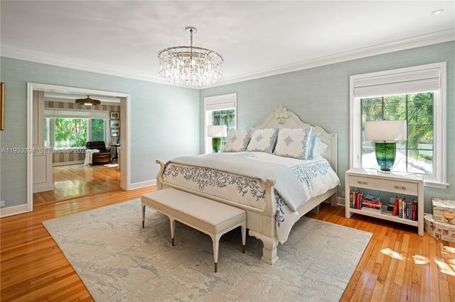 4871 SW 74th Ter, Miami, FL 33143