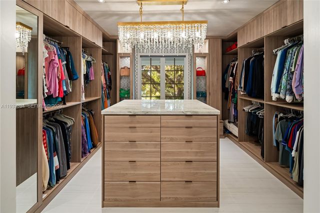 4871 SW 74th Ter, Miami, FL 33143