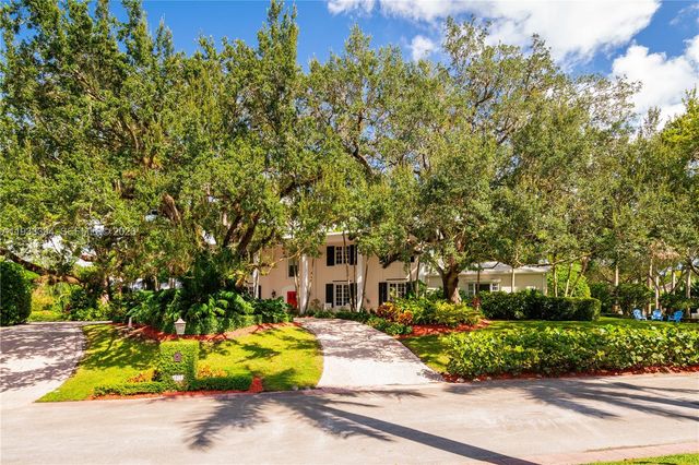 4871 SW 74th Ter, Miami, FL 33143