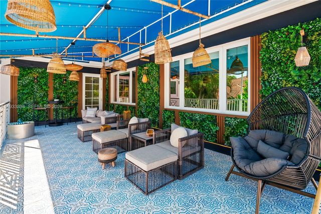 4871 SW 74th Ter, Miami, FL 33143