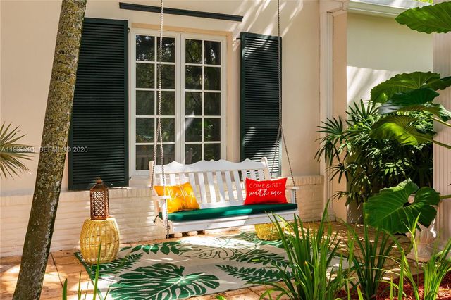 4871 SW 74th Ter, Miami, FL 33143