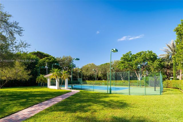 4871 SW 74th Ter, Miami, FL 33143