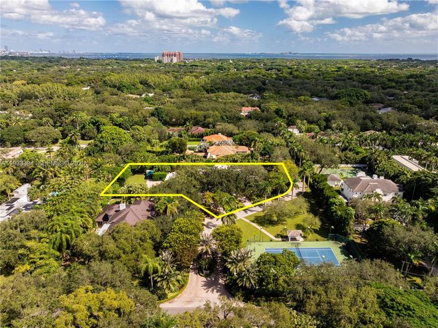 4871 SW 74th Ter, Miami, FL 33143