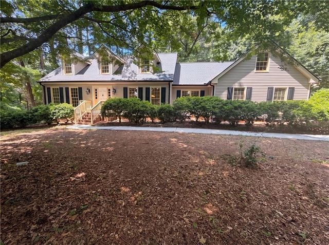 4379 Inns Brook Drive, Snellville, GA 30039