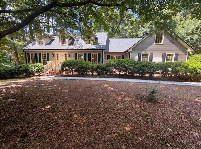 4379 Inns Brook Drive, Snellville, GA 30039