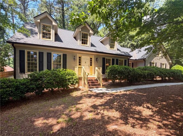 4379 Inns Brook Drive, Snellville, GA 30039