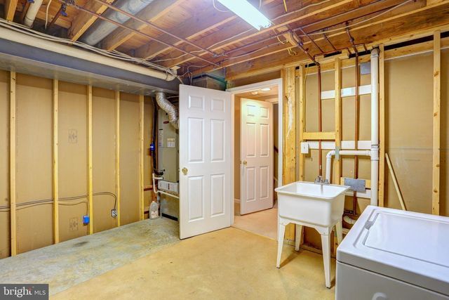 8315 SILVER TRUMPET DR, Columbia, MD 21045