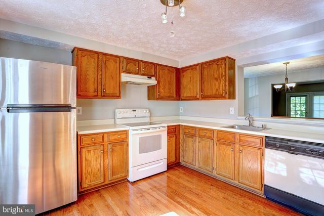 8315 SILVER TRUMPET DR, Columbia, MD 21045