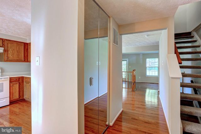 8315 SILVER TRUMPET DR, Columbia, MD 21045