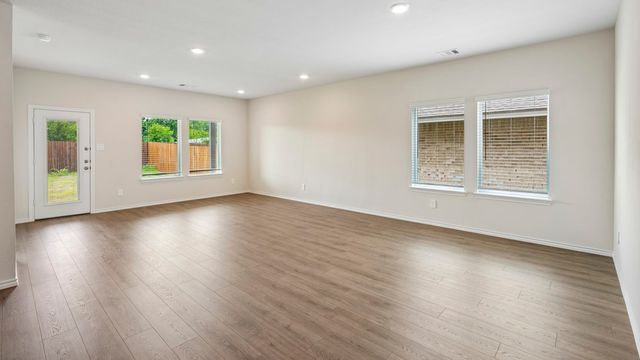 521 Wild Rose Way, Princeton, TX 75407