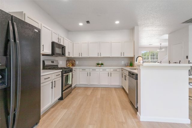 7812 Tanbark Lane, Arlington, TX 76001