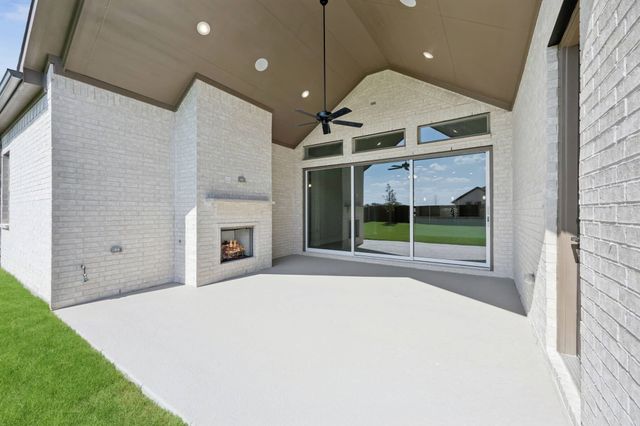 100 Bristol Lane, Azle, TX 76020