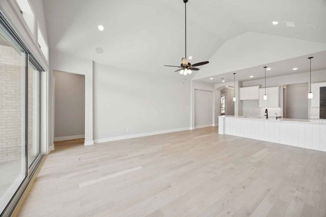 100 Bristol Lane, Azle, TX 76020