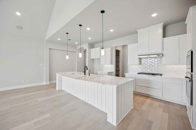 100 Bristol Lane, Azle, TX 76020