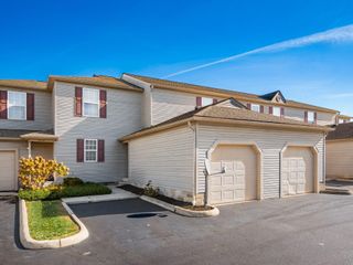 5624 Wigmore Drive, 50B, Columbus, OH 43235