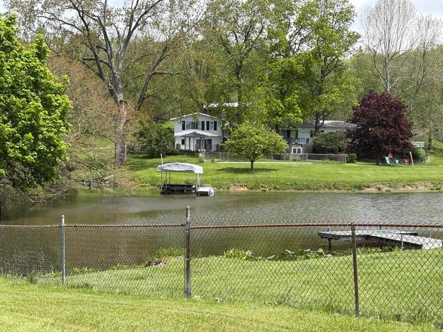 6610 S State Road 1, Hamilton, IN 46742