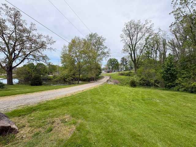 6610 S State Road 1, Hamilton, IN 46742