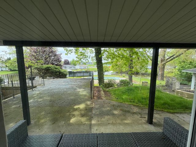 6610 S State Road 1, Hamilton, IN 46742