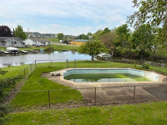 6610 S State Road 1, Hamilton, IN 46742