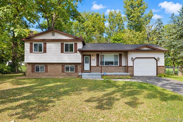 1041 Davenport Drive, Burton, MI 48529