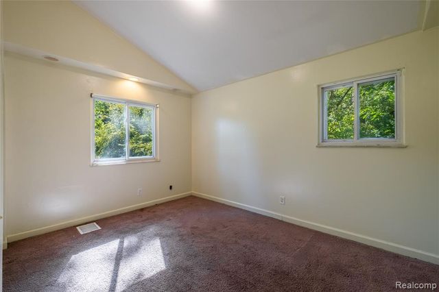 1041 Davenport Drive, Burton, MI 48529