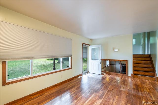 1041 Davenport Drive, Burton, MI 48529
