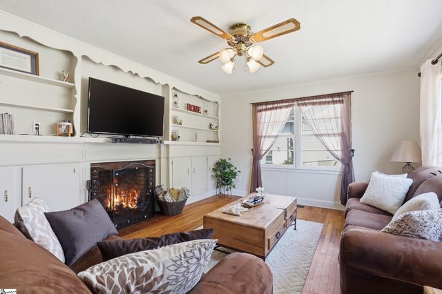 602 S Tugaloo Avenue, Walhalla, SC 29691