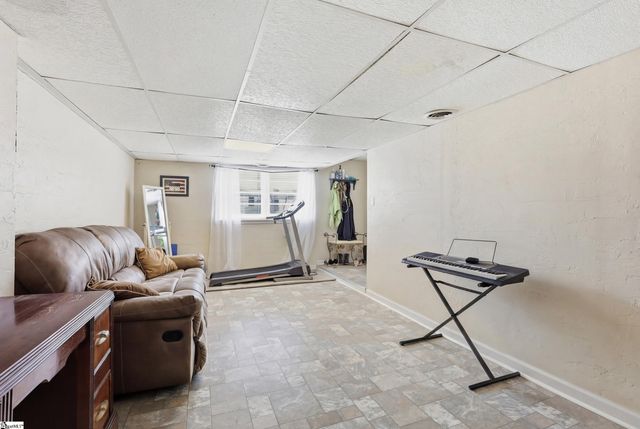602 S Tugaloo Avenue, Walhalla, SC 29691
