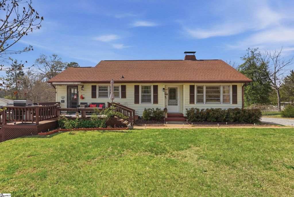 602 S Tugaloo Avenue, Walhalla, SC 29691