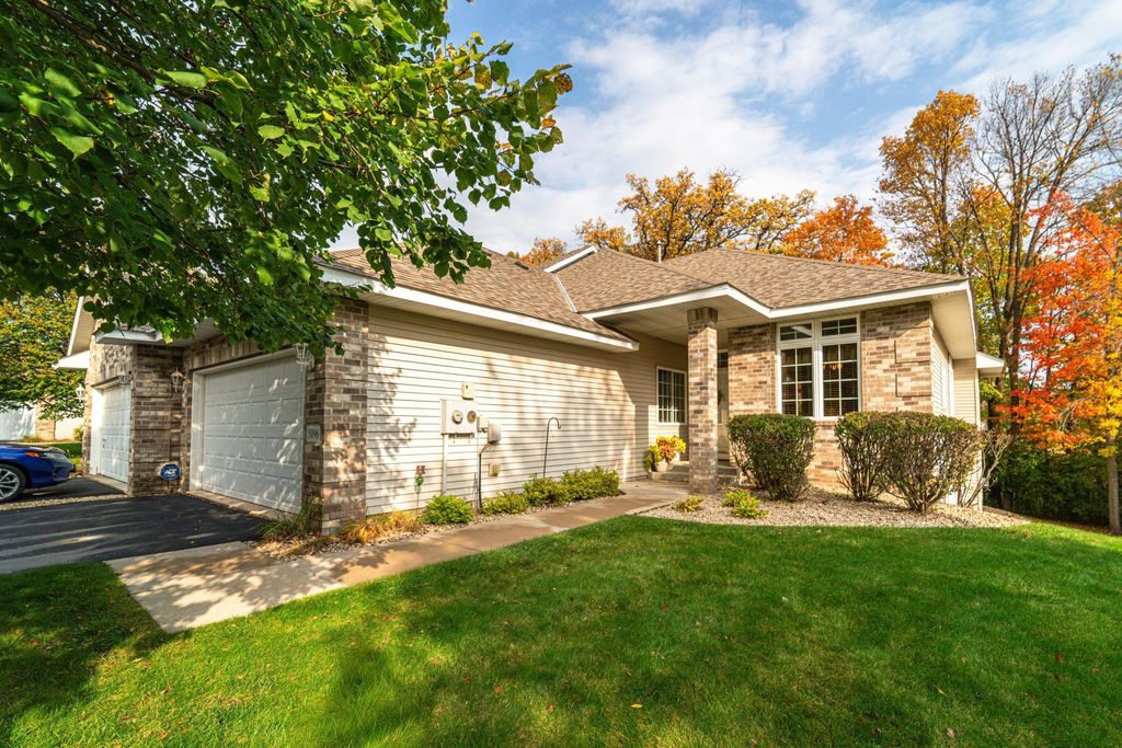 5096 E Oak Point Drive, Prior Lake, MN 55372