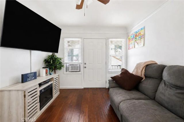 549 W 12th Street, San Pedro, CA 90731