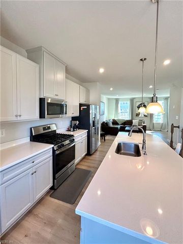 4106 Riverside DR, Chesapeake, VA 23321