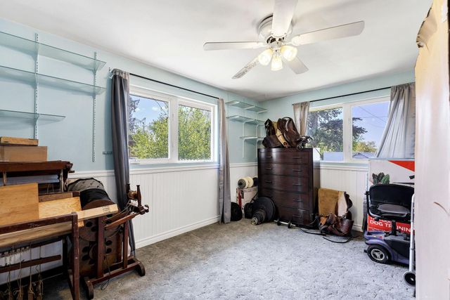 915 N Bowdish Rd, Spokane Valley, WA 99206