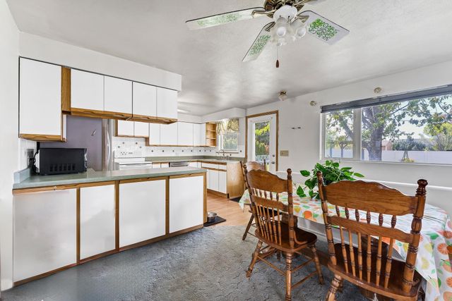915 N Bowdish Rd, Spokane Valley, WA 99206