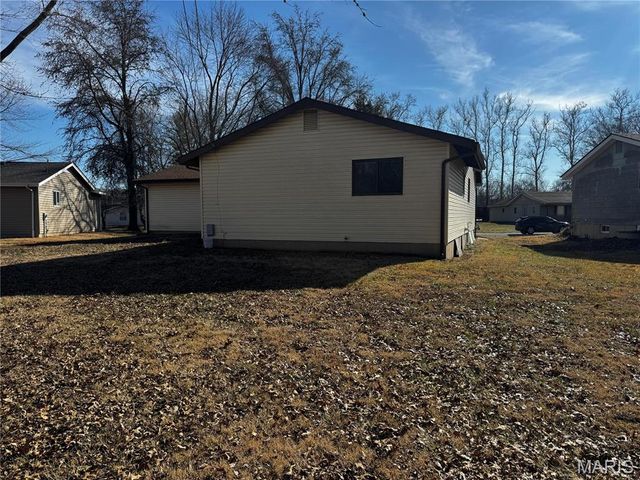 1603 Belleau Lake Drive, O'fallon, MO 63366