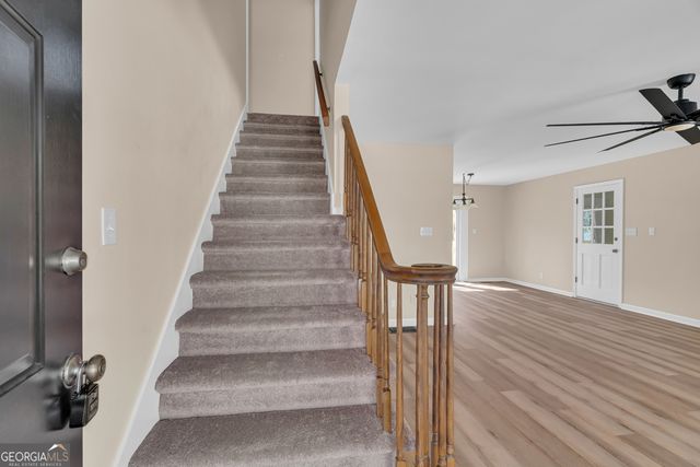 694 Lovers Lane, Toccoa, GA 30577