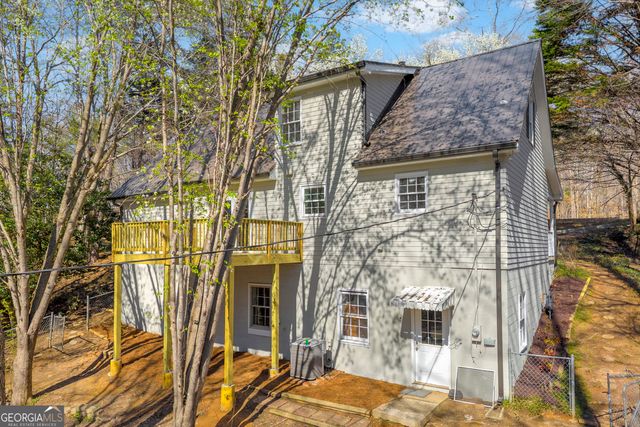 694 Lovers Lane, Toccoa, GA 30577