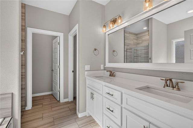 5901 SW Macasin Avenue, Bentonville, AR 72713