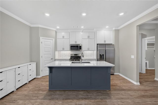 5901 SW Macasin Avenue, Bentonville, AR 72713